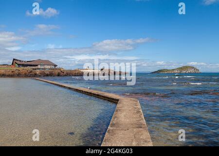 La piscina all'aperto e il centro di mare, North Berwick, East Lothian. Foto Stock