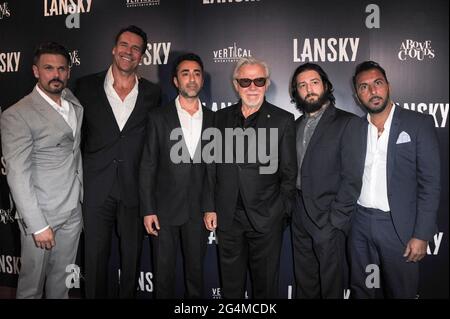 Los Angeles, California. 21 Giugno 2021. David Cade, David James Elliott, Eytan Rockaway, Harvey Keitel, John Marago, Danny A agli arrivi per LANSKY Premiere, Harmony Gold Theatre, Los Angeles, CA 21 giugno 2021. Credit: Elizabeth Goodenough/Everett Collection/Alamy Live News Foto Stock