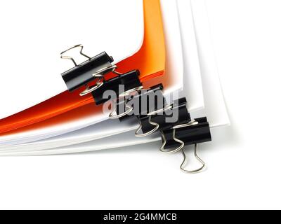 diverse pile di carta trattenute da fermagli per rilegatori, profondità di campo ridotta Foto Stock