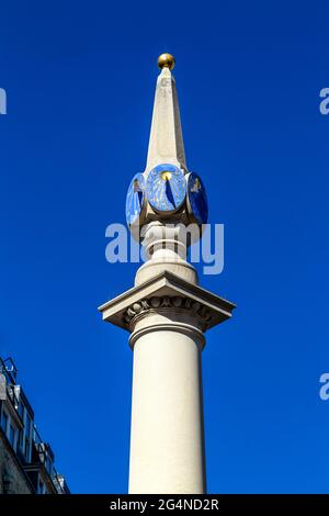 Primo piano della colonna della meridiana a Seven Dials, Covent Garden, Londra, Regno Unito Foto Stock