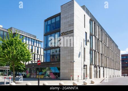 Staffordshire County Council / Library Building, Tipping Street, Stafford, Staffordshire, Inghilterra, Regno Unito, Foto Stock