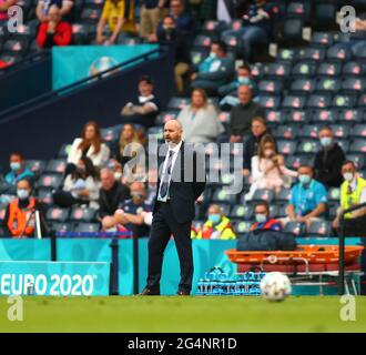 Hampden Park, Glasgow, Regno Unito. 22 Giugno 2021. 2020 Campionati europei di calcio, Scozia contro Croazia; il manager della Scozia Steve Clarke guarda il gioco da vicino ai margini Credit: Action Plus Sports/Alamy Live News Foto Stock