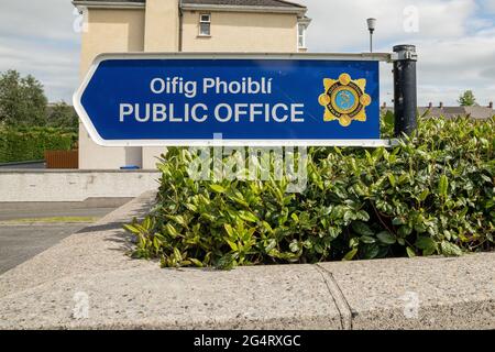 Carlow Town, County Carlow, Irlanda, 12 giugno 2021. Firma per l'ufficio pubblico Foto Stock