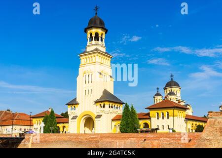 Splendida vista sulla cattedrale ortodossa di Alba Iulia, Romania Foto Stock