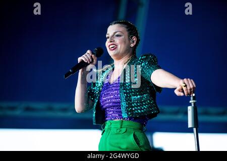 Sesto San Giovanni Milano Italia 23 giugno 2021 Emma Marrone live a Carroponte © Roberto Finizio / Alamy Foto Stock