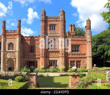 East Barsham Manor House, primi 16 ° secolo, facciata sud, ala sud-est, Norfolk, Inghilterra, Regno Unito 4 Foto Stock