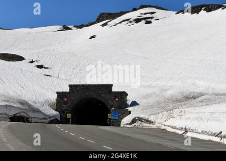 Impressionen von der Kärntner Seite der Grossglockner Hochalpenstrasse, mit möchten Berge der österreichischen Alpen Foto Stock