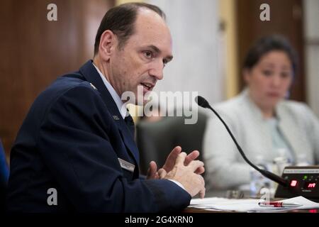 Il maggiore Generale Kevin Kennedy, Direttore operativo, United States Cyber Command, appare davanti a una Commissione del Senato sui servizi Armed - sottocommissione per l'audizione sulla sicurezza informatica per esaminare i recenti attacchi ransomware, nella Russell Senate Office Building a Washington, DC, USA, Mercoledì, Giugno 23, 2021. Foto di Rod Lamkey/CNP/ABACAPRESS.COM Foto Stock