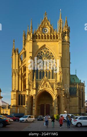 FRANCIA, MOSELLA (57), FACCIATA OCCIDENTALE DELLA CATTEDRALE SAINT-ETIENNE DE METZ Foto Stock