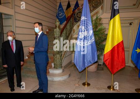 Il Segretario Generale delle Nazioni Unite Antonio Guterres e il primo Ministro Alexander De Croo hanno illustrato giovedì 24 giugno all'inizio di una riunione diplomatica a Bruxelles Foto Stock