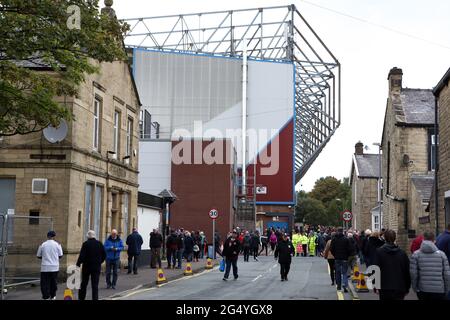 Folla allo stadio Turf Moor del Burnley Football Club a Lancashire, Inghilterra. Foto Stock