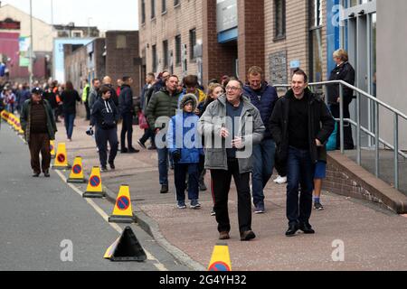 Folla allo stadio Turf Moor del Burnley Football Club a Lancashire, Inghilterra. Foto Stock