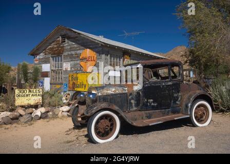 Ford Model T al negozio di articoli da regalo Route 66 a Hackberry, Arizona Foto Stock