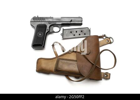 Periodo della seconda guerra mondiale. Pistola semi-automatica sovietica TT (Tokarev). Foto Stock