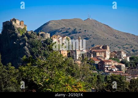 FRANCIA. HAUTE-CORSE (2B) CORTE VILLAGGIO, IN CIMA A 450 METRI, CORTE È DIETRO 2 VALLI: TAVIGNANU VALLE E RESTONICA UNO Foto Stock