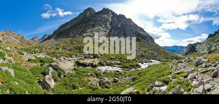 FRANCIA, HAUTE-CORSE (2B) GR 20 NORD, VALLE DEL GOLO Foto Stock