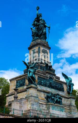 Dettagli del Niederwald Memorialof 1883 a Rüdesheim, famoso villaggio del vino nel paesaggio del Rheingau sul fiume Reno, Assia, Germania, Europa Foto Stock