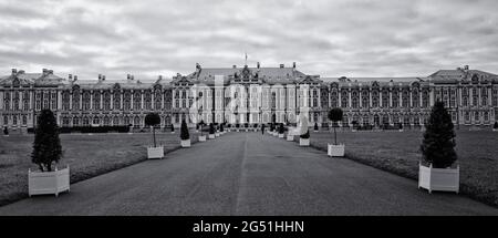 Vista del Palazzo delle Catherine, San Pietroburgo, Russia Foto Stock