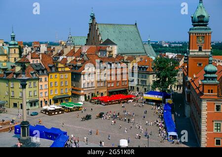 Vista aerea di Piazza del Castello, Città Vecchia, Varsavia, Voivodato Mazoviano, Polonia Foto Stock