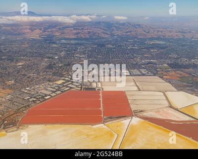Vista aerea del Don Edwards San Francisco Bay National Wildlife Refuge a San Francisco, California Foto Stock