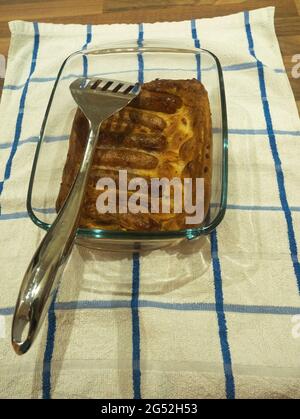 Toad in the Hole pronto a servire Foto Stock