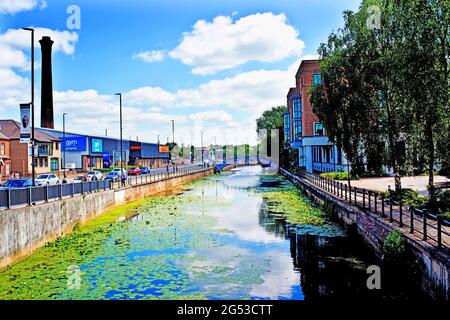 Fiume Foss guardando a Foss Island, York, Inghilterra Foto Stock