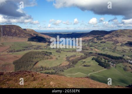 The Wainwrights Blake Fell & Carling Knott by Loweswater Lake and Darling Fell, & Low Fell in the Lake District National Park, Cumbria, England, UK Foto Stock