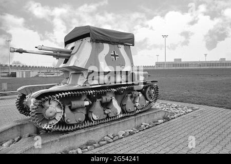 - Svizzera, il museo dei carri armati a Thun (Berna), GW 35R autogomotore anticarro, realizzato da Germani sul telaio del carro armato francese Renault R35 Foto Stock