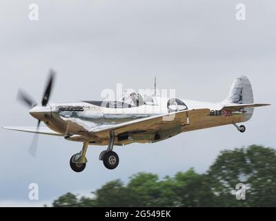 Headcorn, Kent, Regno Unito. 25 Giugno 2021. Foto dal primo giorno della Battaglia di Gran Bretagna Air Show all'Headcorn Aerodromo di Kent. Credit: James Bell/Alamy Live News Foto Stock