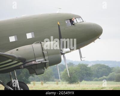 Headcorn, Kent, Regno Unito. 25 Giugno 2021. Foto dal primo giorno della Battaglia di Gran Bretagna Air Show all'Headcorn Aerodromo di Kent. Credit: James Bell/Alamy Live News Foto Stock