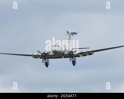 Headcorn, Kent, Regno Unito. 25 Giugno 2021. Foto dal primo giorno della Battaglia di Gran Bretagna Air Show all'Headcorn Aerodromo di Kent. Credit: James Bell/Alamy Live News Foto Stock