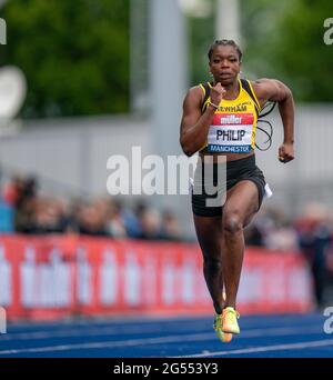 Manchester, Regno Unito. 25 Giugno 2021. 25 giugno 2021; Manchester Regional Arena, Manchester, Lancashire, Inghilterra; Muller British Athletics Championships; Asha Philip si qualifica attraverso la Heats Credit: Action Plus Sports Images/Alamy Live News Foto Stock