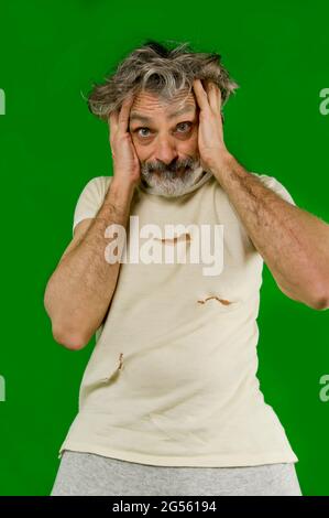 L'uomo caucasico maturo si è bloccato in gravi problemi Foto Stock