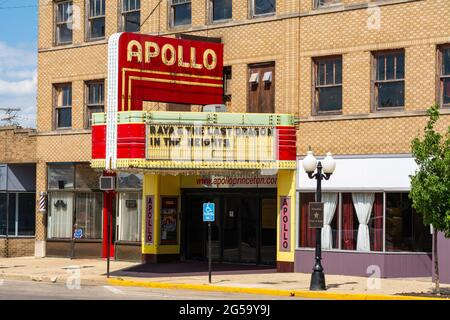 Princeton, Illinois - Stati Uniti - 15 giugno 2021: L'Apollo Theatre, originariamente aperto come teatro dell'opera nel 1880 e cinema all'inizio del 1900 Foto Stock