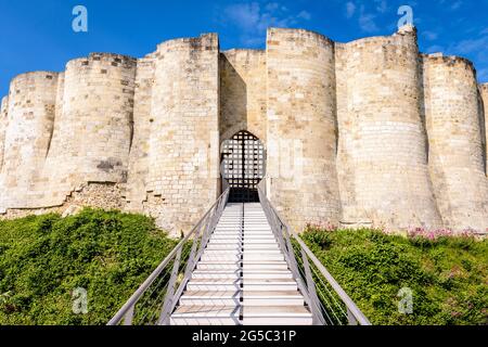 Ingresso del bailey interno di Château-Gaillard, un castello medievale fortificato costruito in Normandia da Richard il Lionheart nel 12 ° secolo. Foto Stock