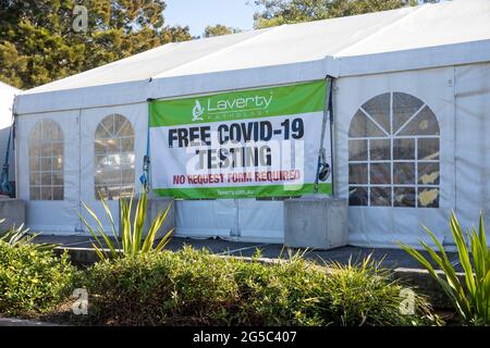 Sydney covid 19 coronavirus lockdown nel giugno 2021, covid 19 centro di test in Avalon Beach Sydney offre gratuitamente covid test, Australia Foto Stock