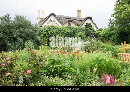 Thatched Cottage, Pembroke Gardens, Richmond Park, Richmond, Surrey, Inghilterra, Regno Unito Foto Stock