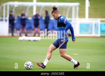 Kalvin Phillips in Inghilterra durante una sessione di allenamento al St George's Park, Burton Upon Trent. Data immagine: Sabato 26 giugno 2021. Foto Stock