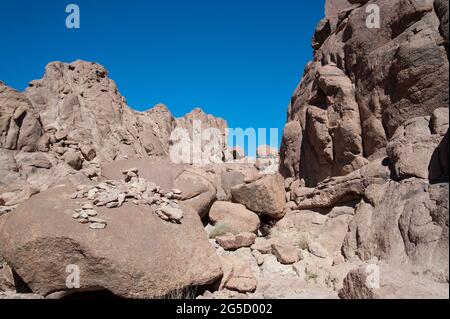 EGITTO, SINAI: La città di Santa Caterina si trova 1600m sopra il livello del mare ai piedi dei monti Sinai. Principalmente conosciuto per il suo famoso greco-ortodosso mon Foto Stock