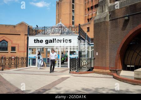 Ingresso al centro commerciale Galleries, Bristol, Regno Unito 2021 Foto Stock