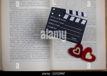 Film adattati da libri e cuori, concetto di cinema Foto Stock