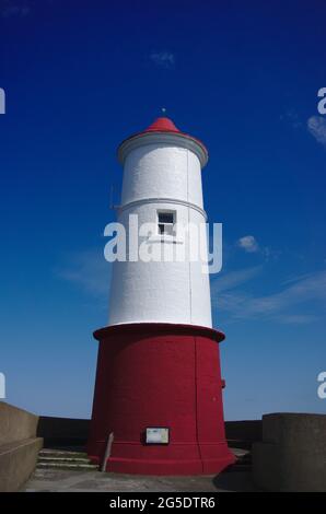 Faro di Berwick, il più settentrionale d'Inghilterra, costruito nel 1826, alla fine di Berwick Pier, Berwick-upon-Tweed, Northumberland, Regno Unito. Foto Stock