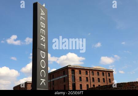 Royal Albert Dock di Liverpool Foto Stock