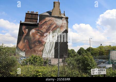 Opere d'arte urbana di Liam Bononi nell'edificio Wedding House di Liverpool Foto Stock