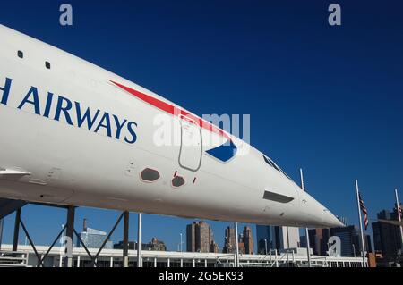 Registrazione alla British Airways Concorde: G-BOAD, in mostra al museo Intrepid Sea, Air and Space di New York. Foto Stock