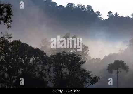 Cratere di Talagabodas a Garut regency dell'Indonesia. Il cratere appartiene al vulcano inattivo a sud dell'isola di Giava, Indonesia Foto Stock