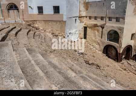 Il Teatro Romano di Cádiz. Fu scoperto nel 1980 durante gli scavi. È il secondo teatro più grande dell'Hispania romana, superato solo da Córdob Foto Stock