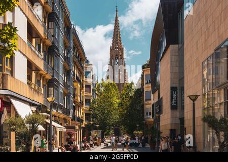 Torre dell'Orologio Catedral del Buen Pastor Donostia San Sebastian, Gipuzkoa, Paesi Baschi, Spagna, Europa Foto Stock