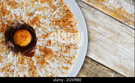 Dettaglio dall'alto sulla fotografia della torta al cioccolato Foto Stock