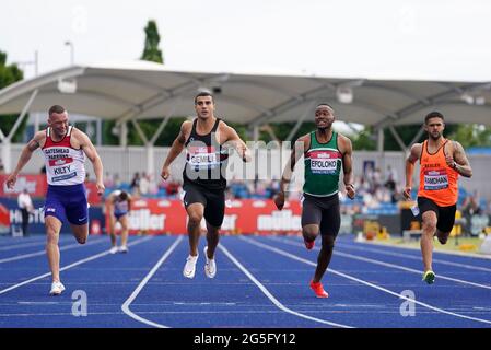 Adam Gemili (seconda a sinistra) vince la finale maschile di 200 m durante il terzo giorno del Muller British Athletics Championships alla Manchester Regional Arena. Data immagine: Domenica 27 giugno 2021. Foto Stock